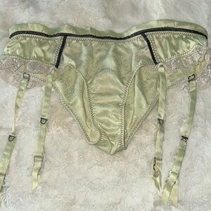Elegant Lace Trim Satin Lingerie Set - Green